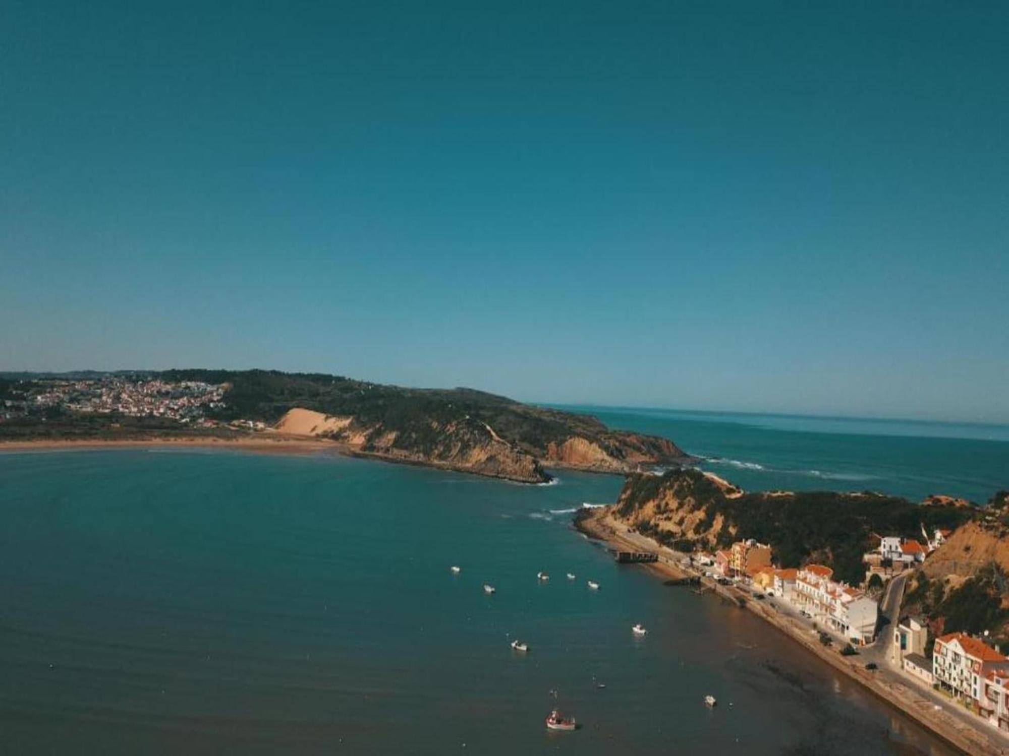 Beautiful Apartment In S O Martinho Do Porto With Balcony Sao Martinho do Porto Ngoại thất bức ảnh
