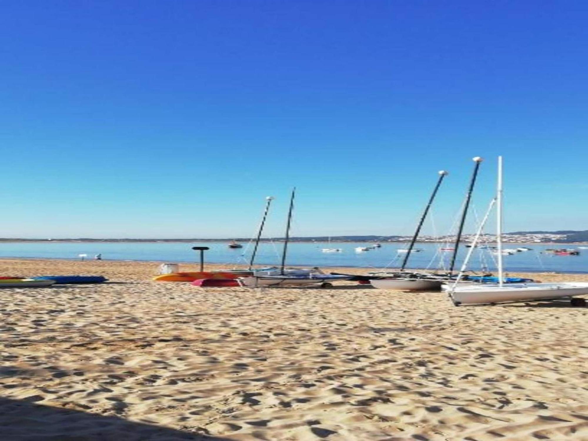 Beautiful Apartment In S O Martinho Do Porto With Balcony Sao Martinho do Porto Ngoại thất bức ảnh